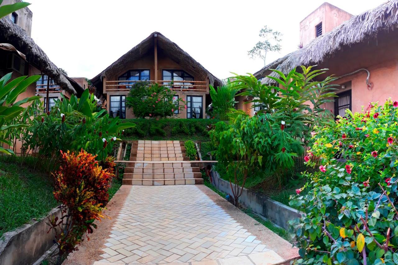 Axkan Palenque, Shows En Vivo & Gastronomia Mar Y Tierra & Travel Agency Exterior foto