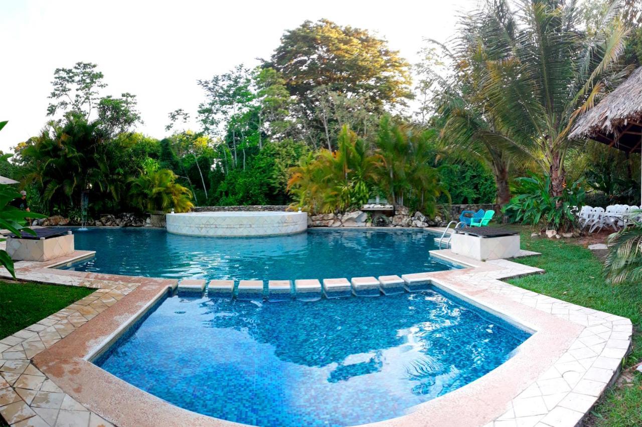 Axkan Palenque, Shows En Vivo & Gastronomia Mar Y Tierra & Travel Agency Exterior foto