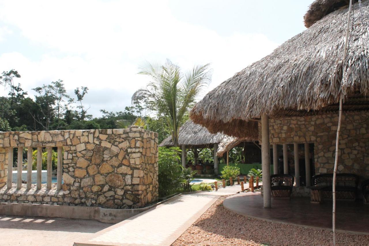 Axkan Palenque, Shows En Vivo & Gastronomia Mar Y Tierra & Travel Agency Exterior foto